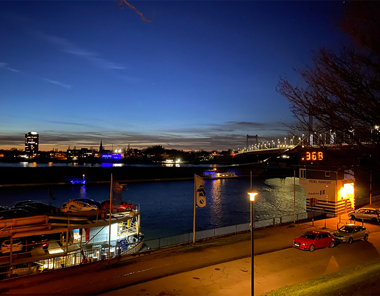 Ruhrorter Hafen am Abend